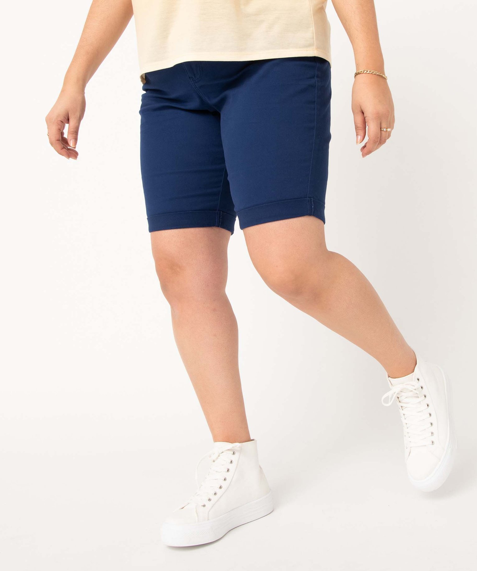 bermuda femme grande taille a revers en coton stretch bleu shorts