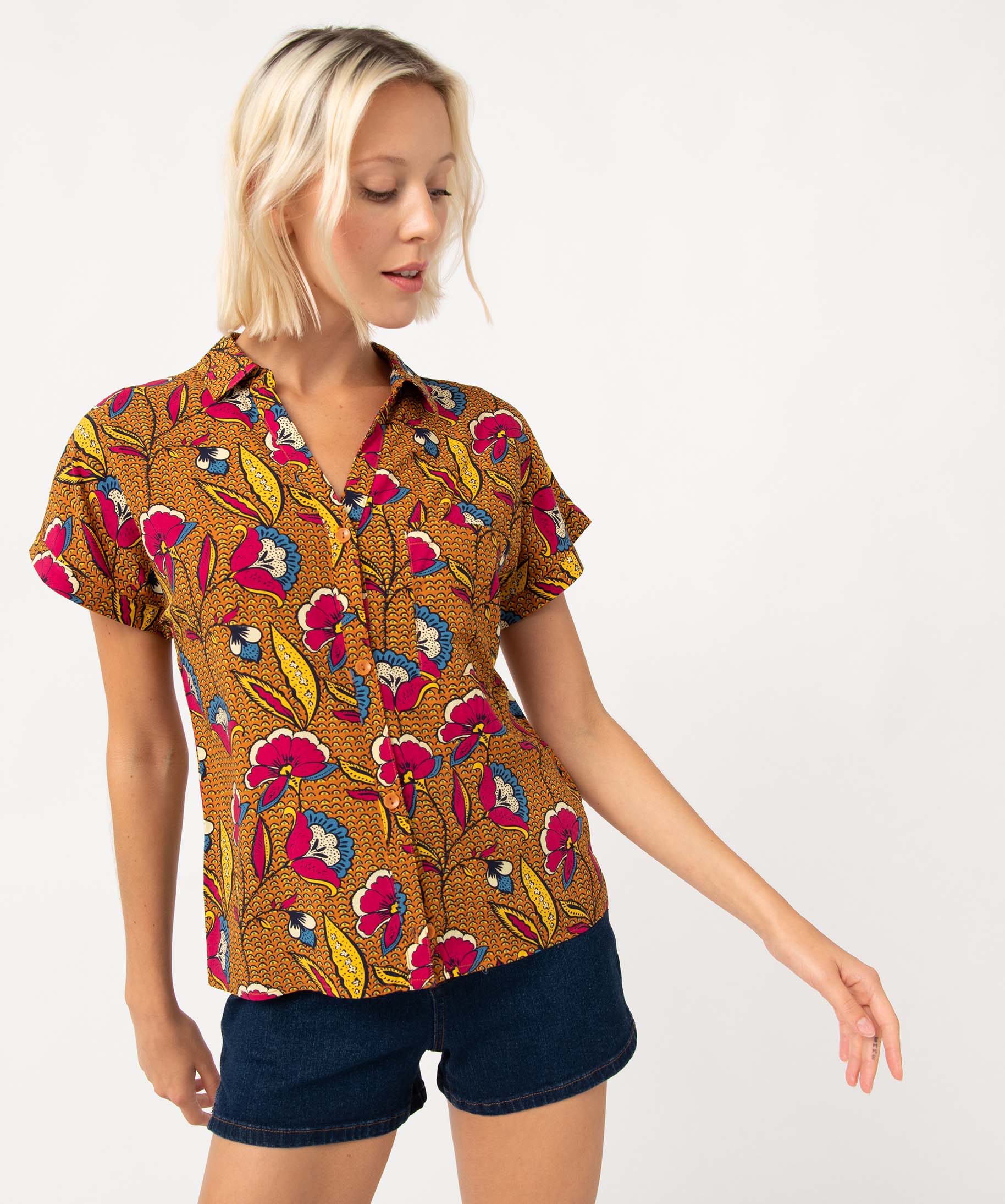 chemise femme imprimee a manches courtes multicolore chemisiers