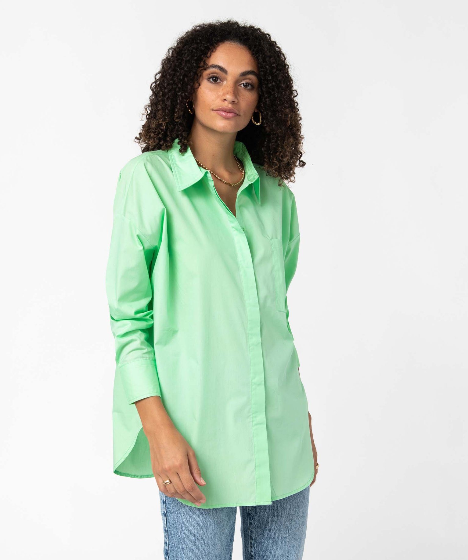 chemise femme coupe oversize avec poche poitrine vert chemisiers