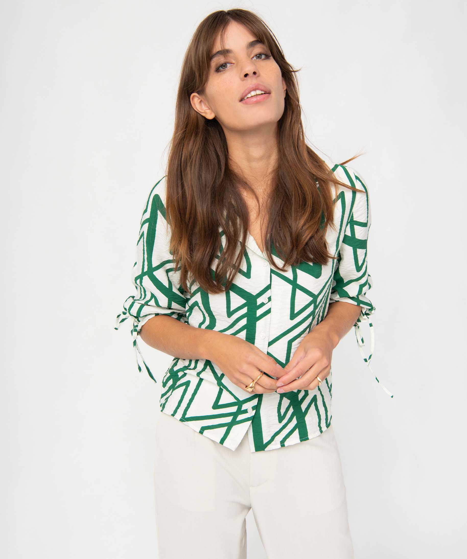 chemise femme en matiere texturee et imprimee avec manches 34 fantaisie imprime chemisiers