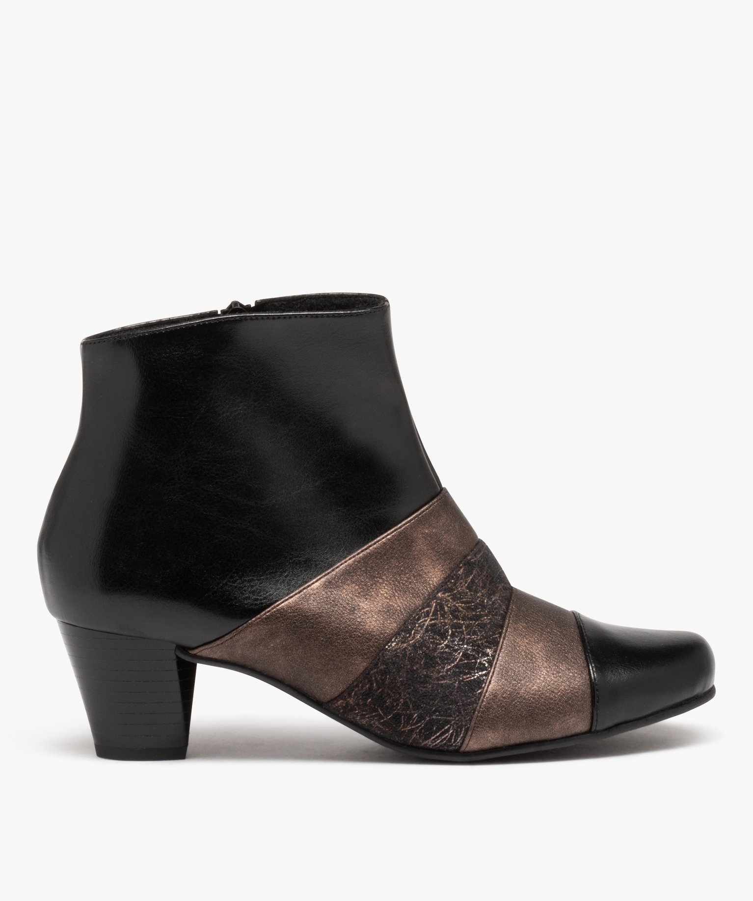 boots femme confort a talon et bout pointu avec details metallises noir