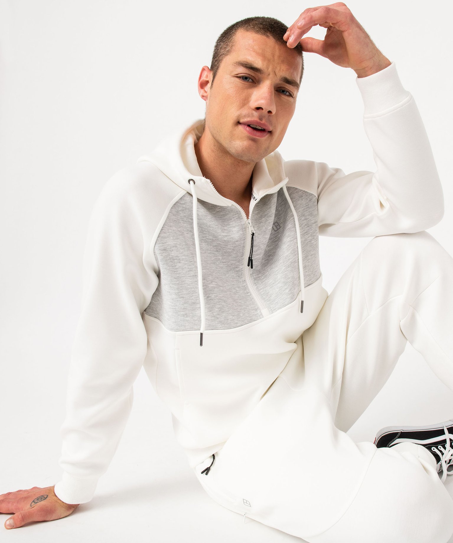 sweat a capuche et col zippe bicolore homme blanc sweats homme