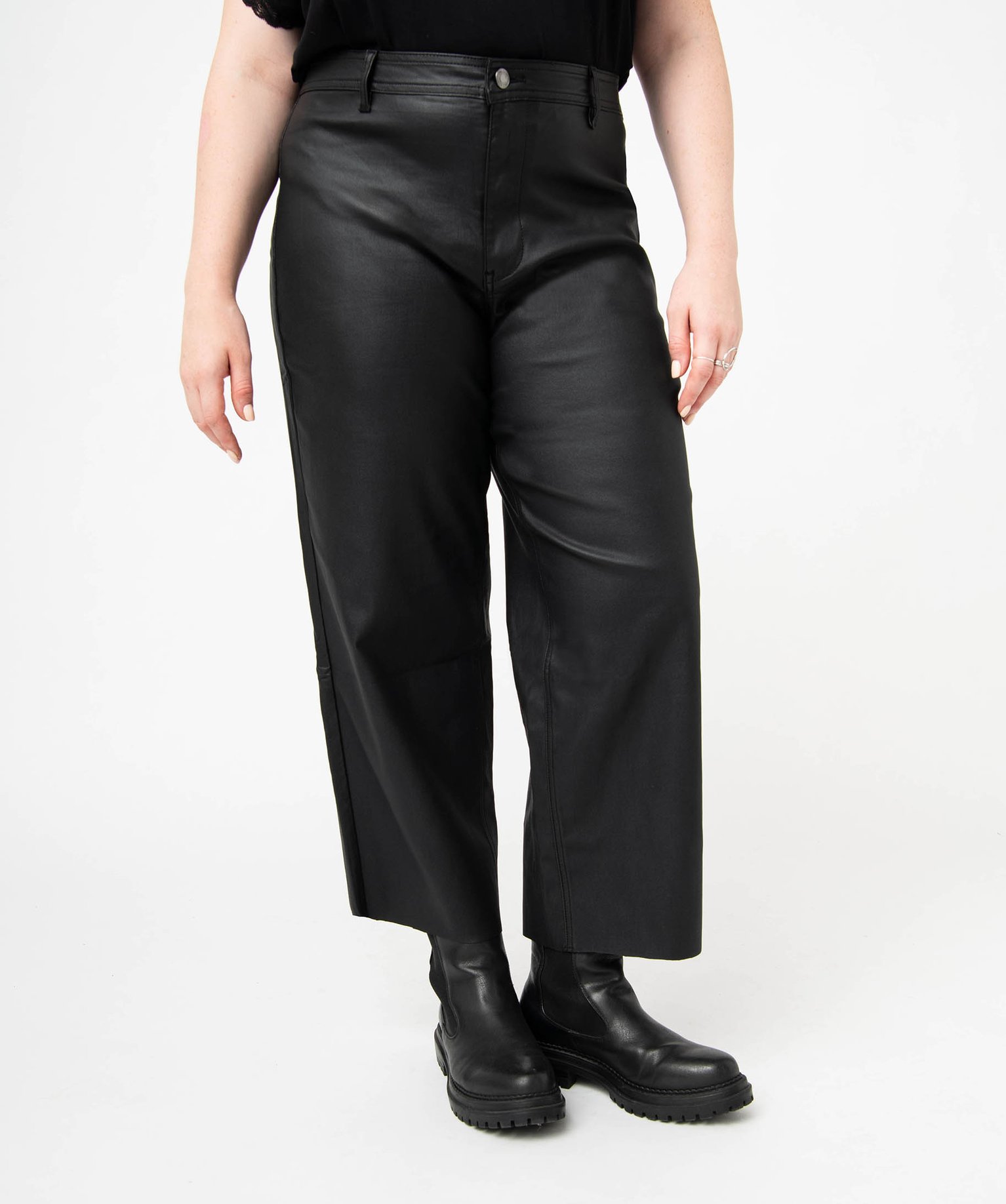 Pantacourt jean noir femme outlet