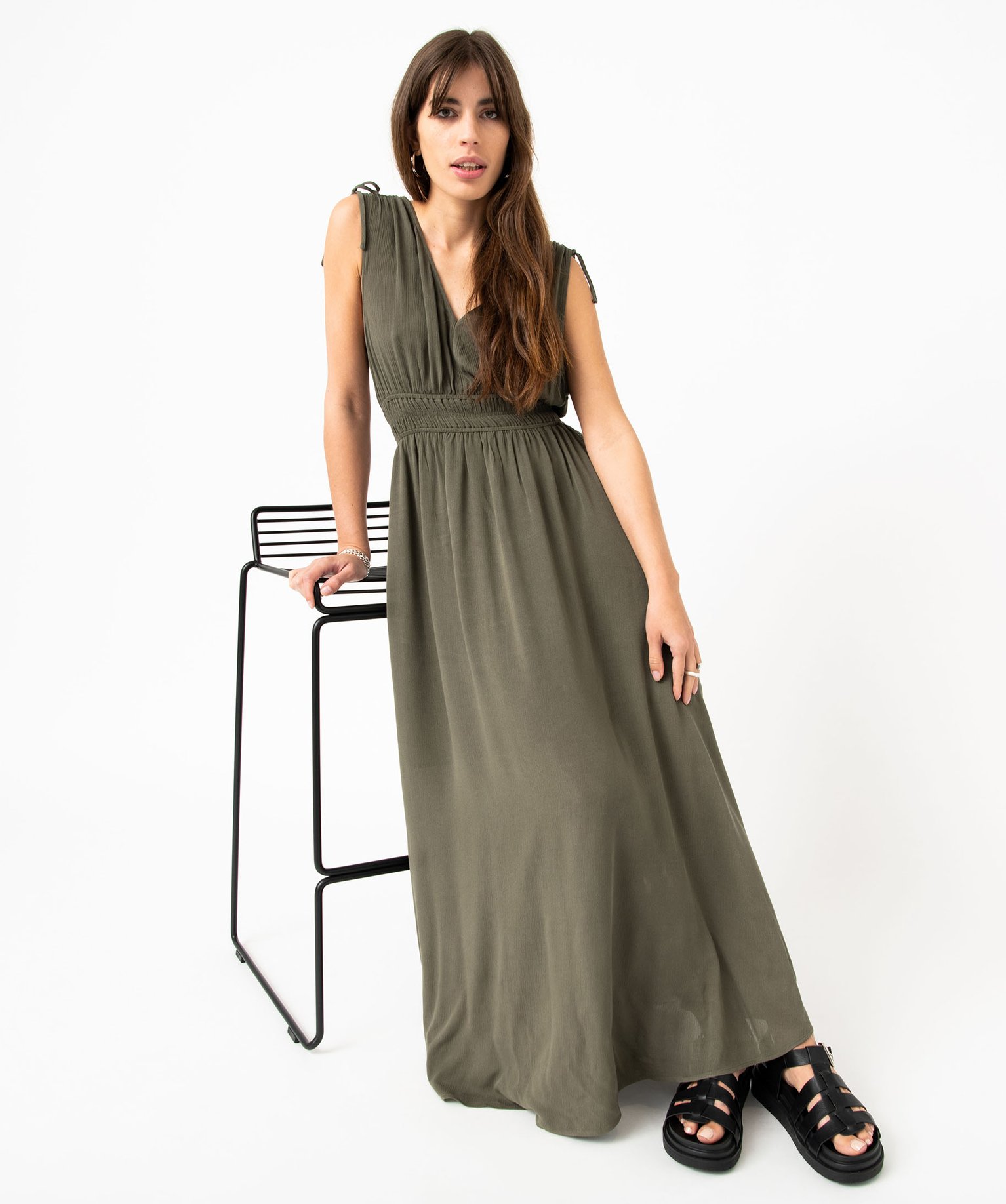 robe longue sans manches a col v femme vert robes promos GEMO