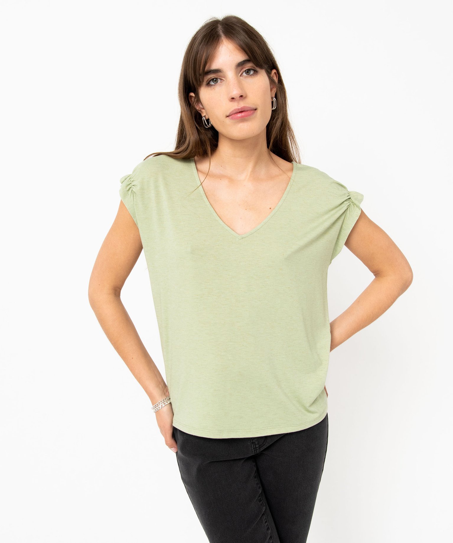 tee-shirt femme a manches courtes froncees et col v vert t-shirts manches courtes