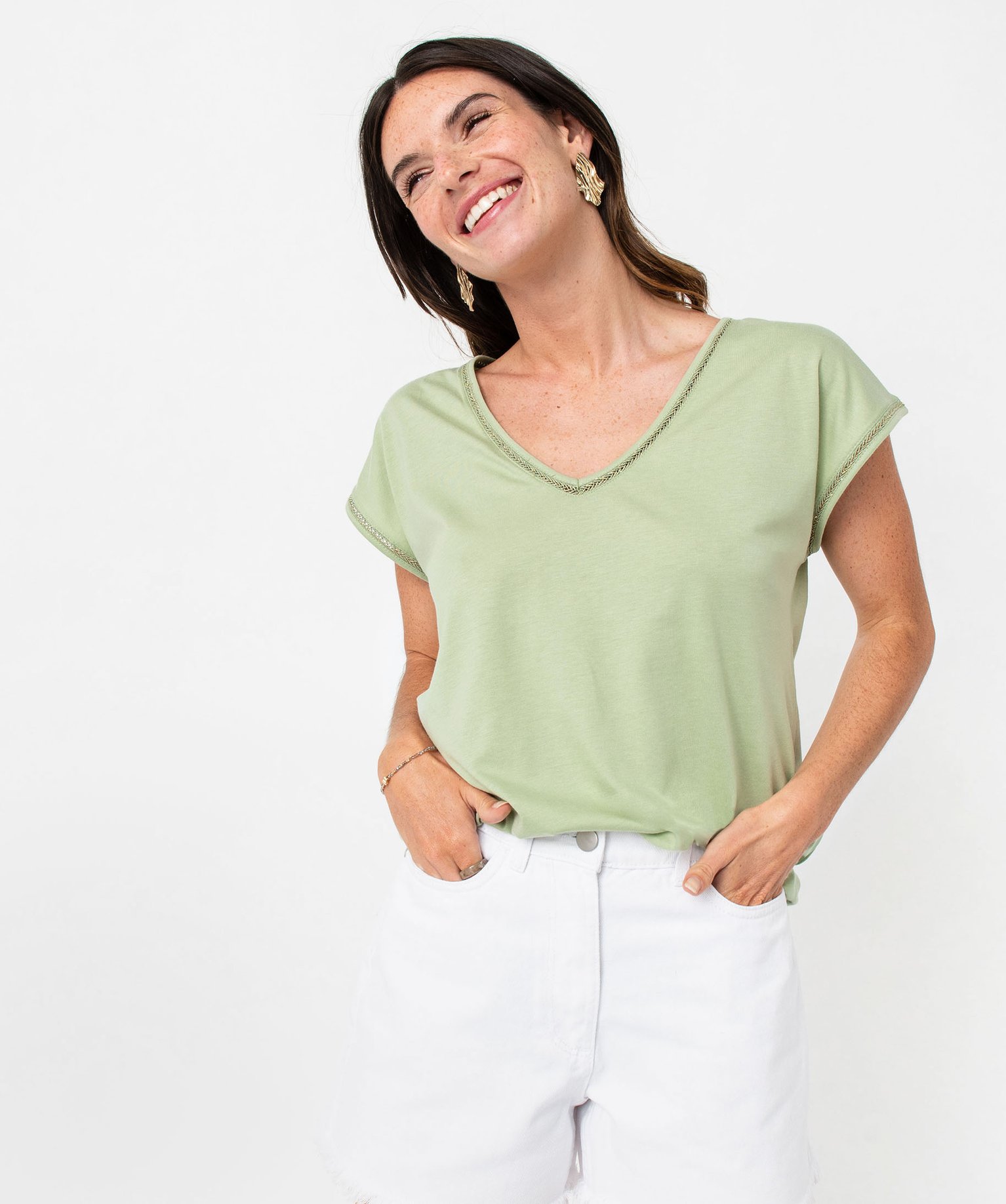 tee-shirt manches courtes a finition tressee pailletee femme vert t-shirts manches courtes