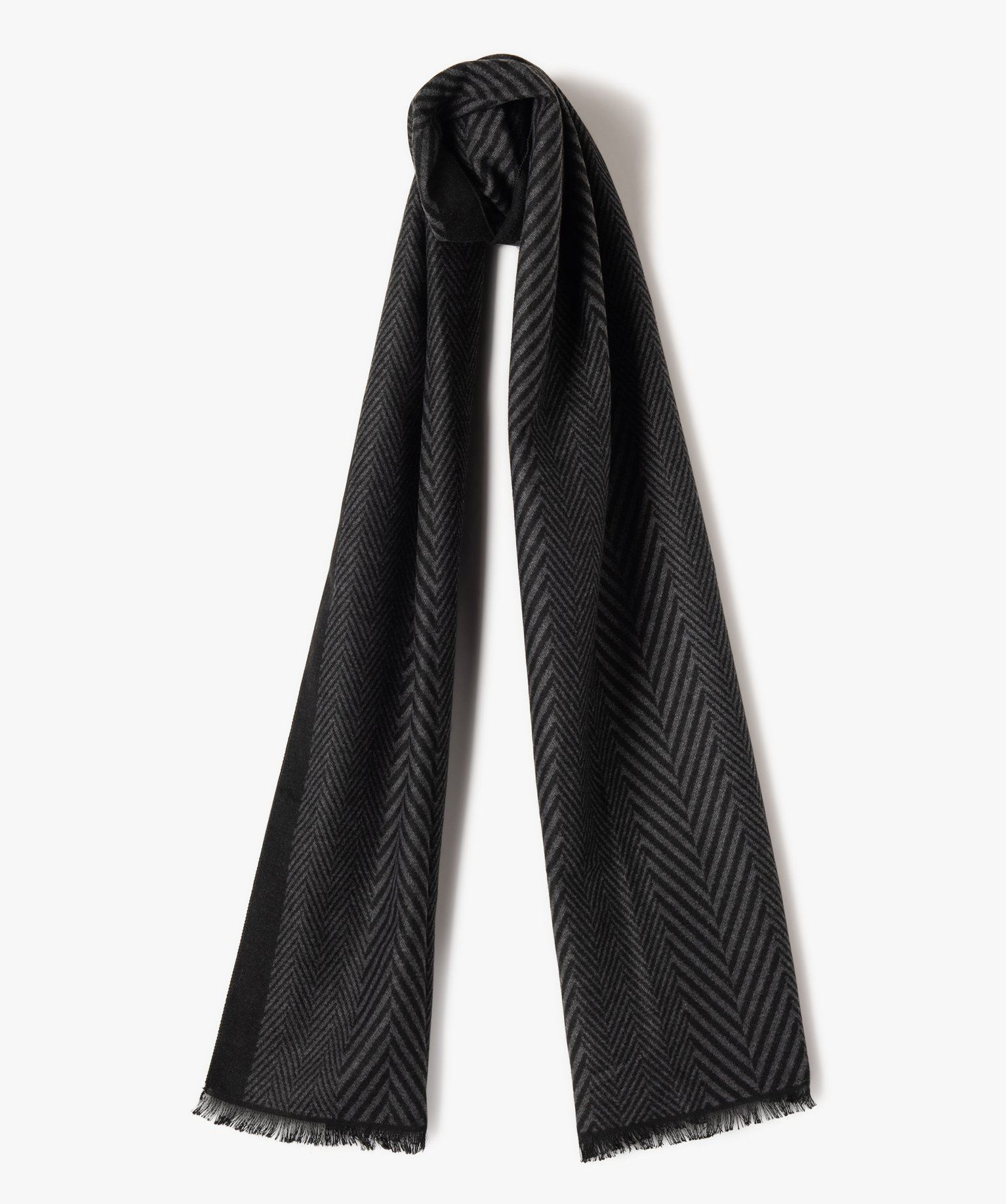 echarpe fine a motif chevrons homme gris standard foulard echarpes et gants