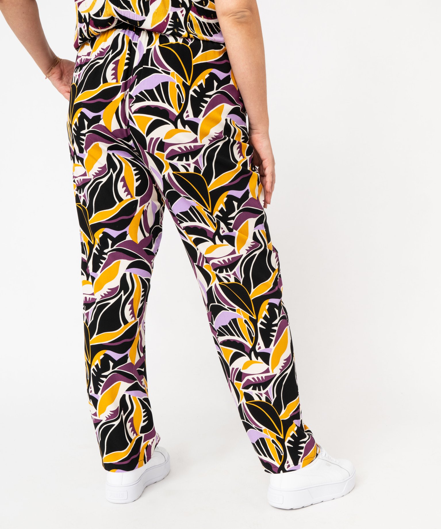 pantalon fluide a motifs fleuris femme grande taille multicolore pantalons femme GEMO