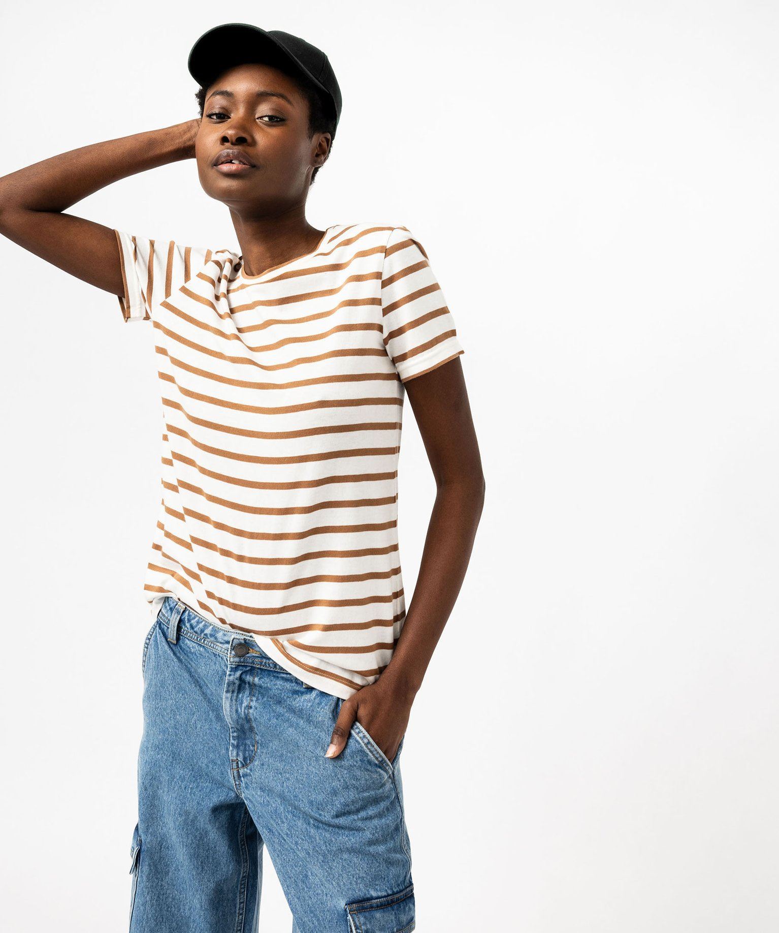 tee-shirt femme raye a manches courtes et col rond beige t-shirts manches courtes