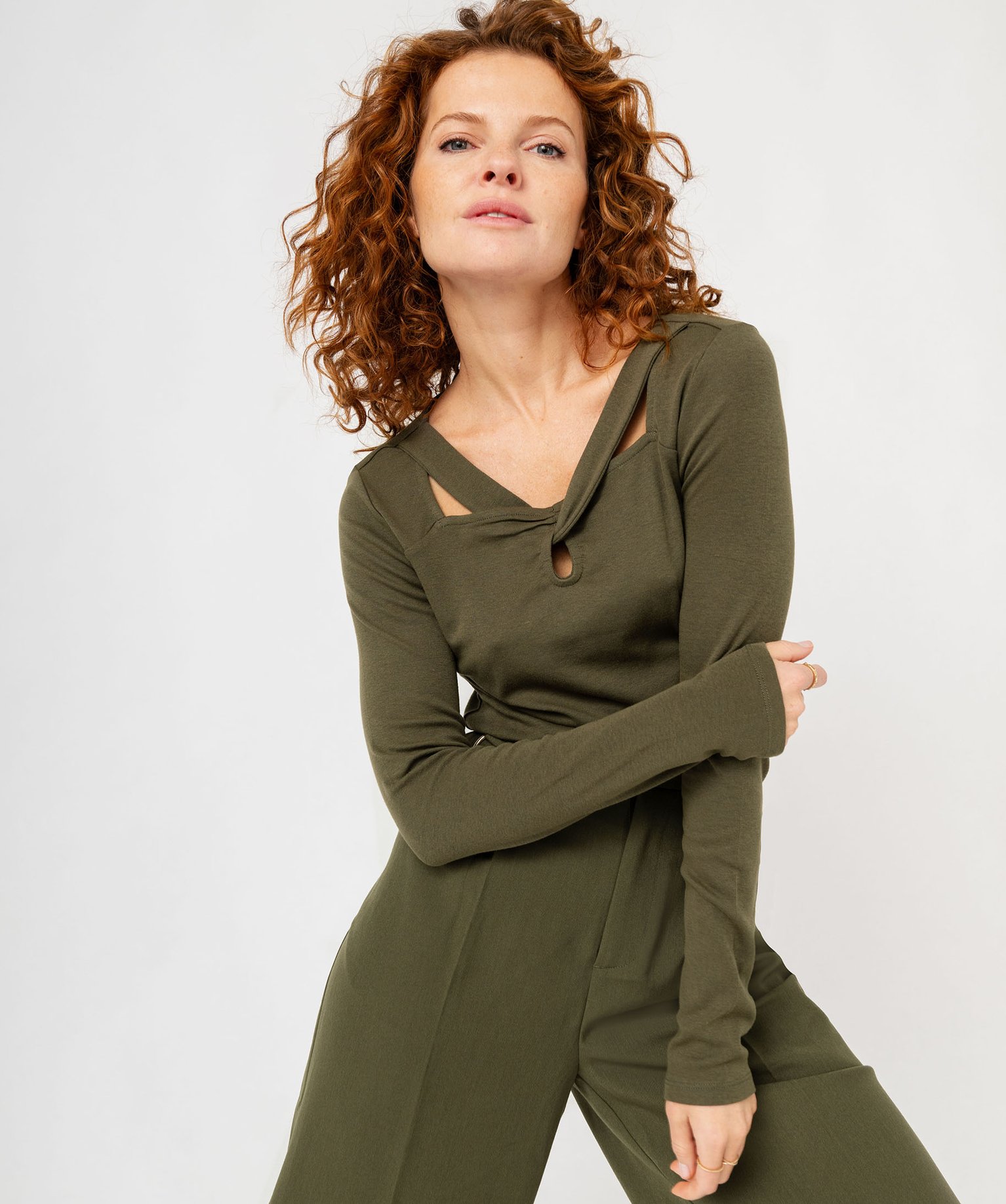 tee shirt a manches longues avec col fantaisie femme vert t shirts manches longues femme GEMO