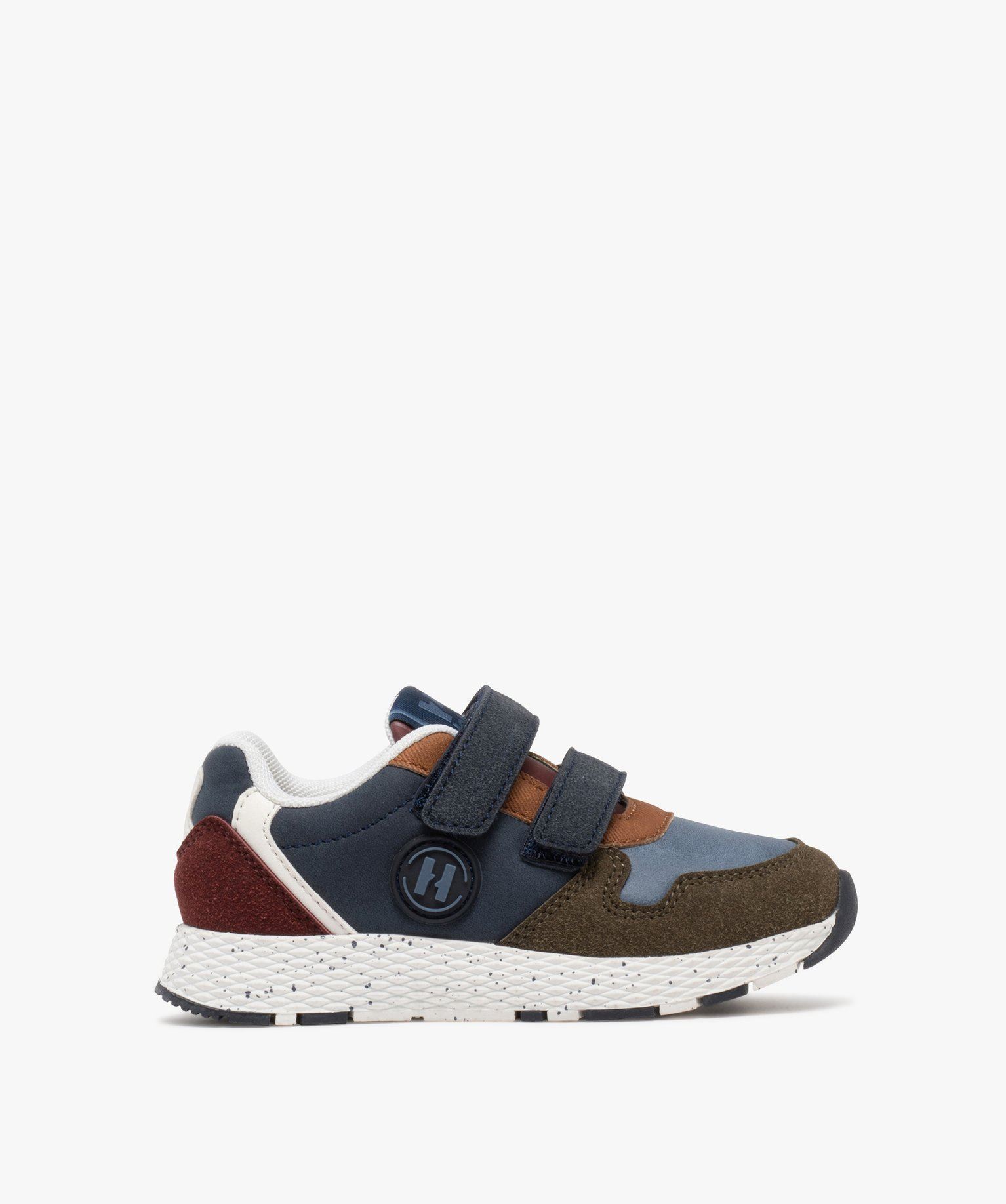 baskets style jogger a scratchs garcon bleu baskets