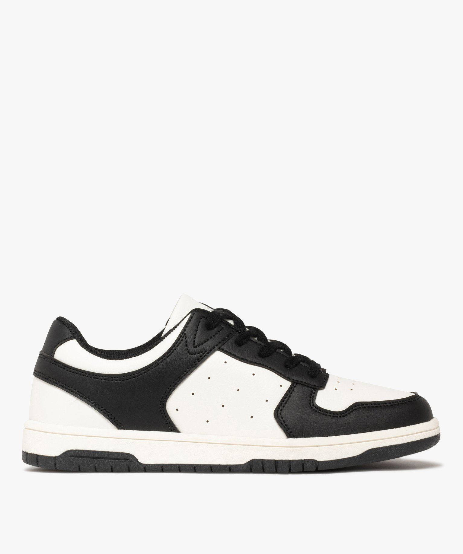 baskets femme low-cut bicolores au style retro blanc standard baskets et tennis