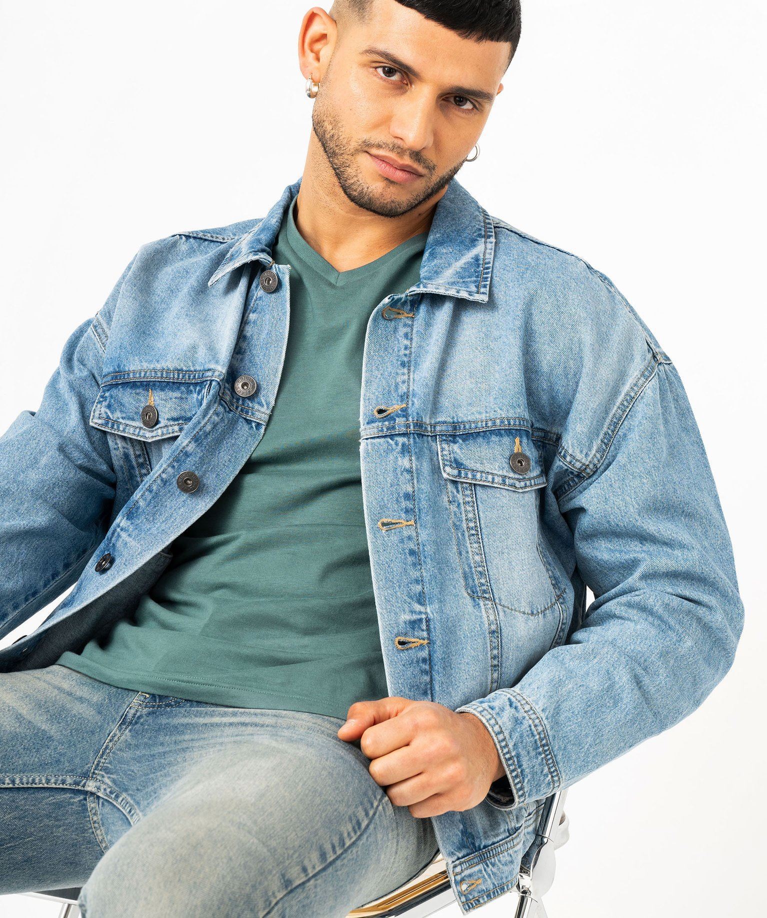 tee-shirt a manches courtes et col v homme vert tee-shirts