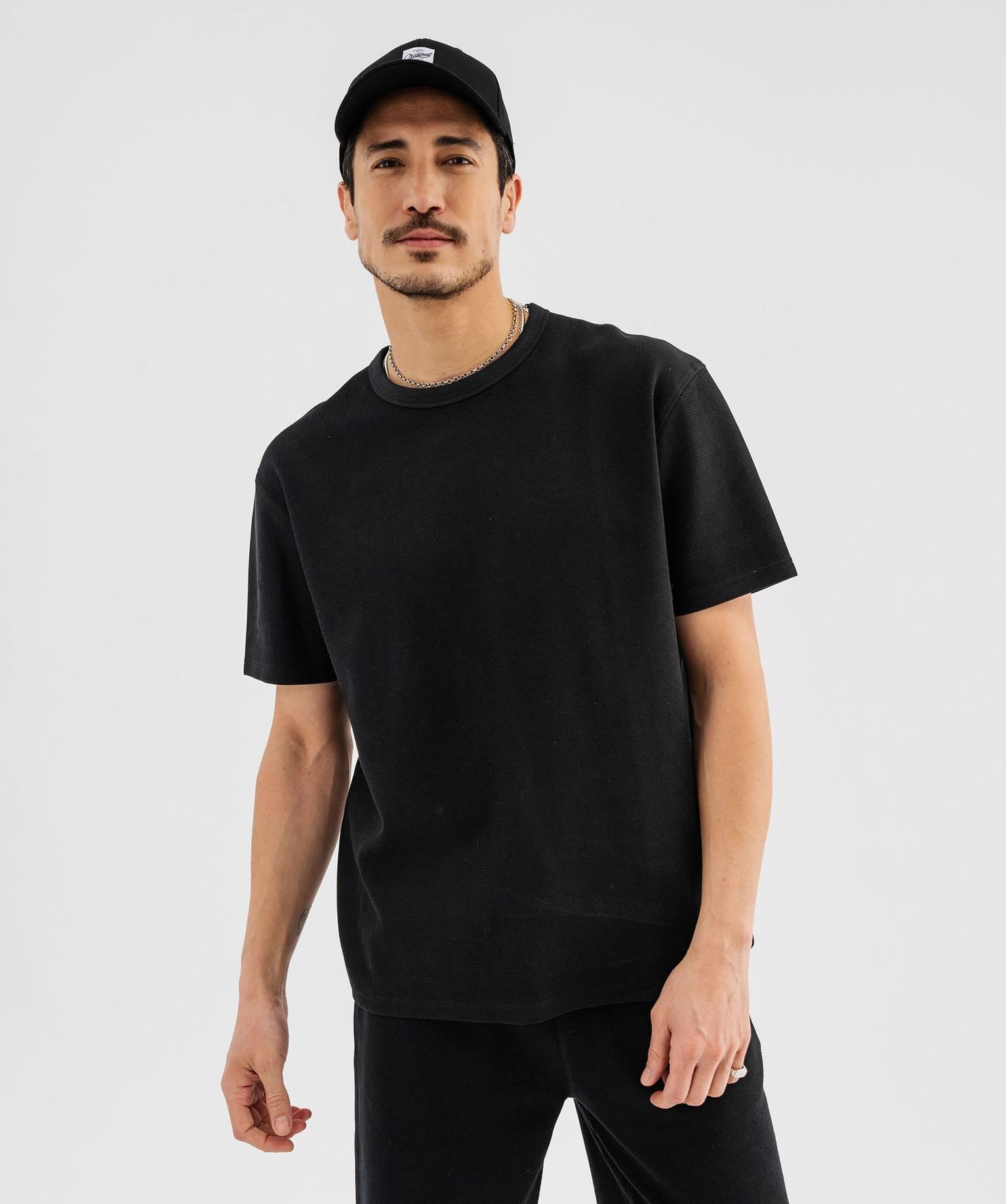 tee-shirt manches courtes en maille gaufree homme noir standard tee-shirts