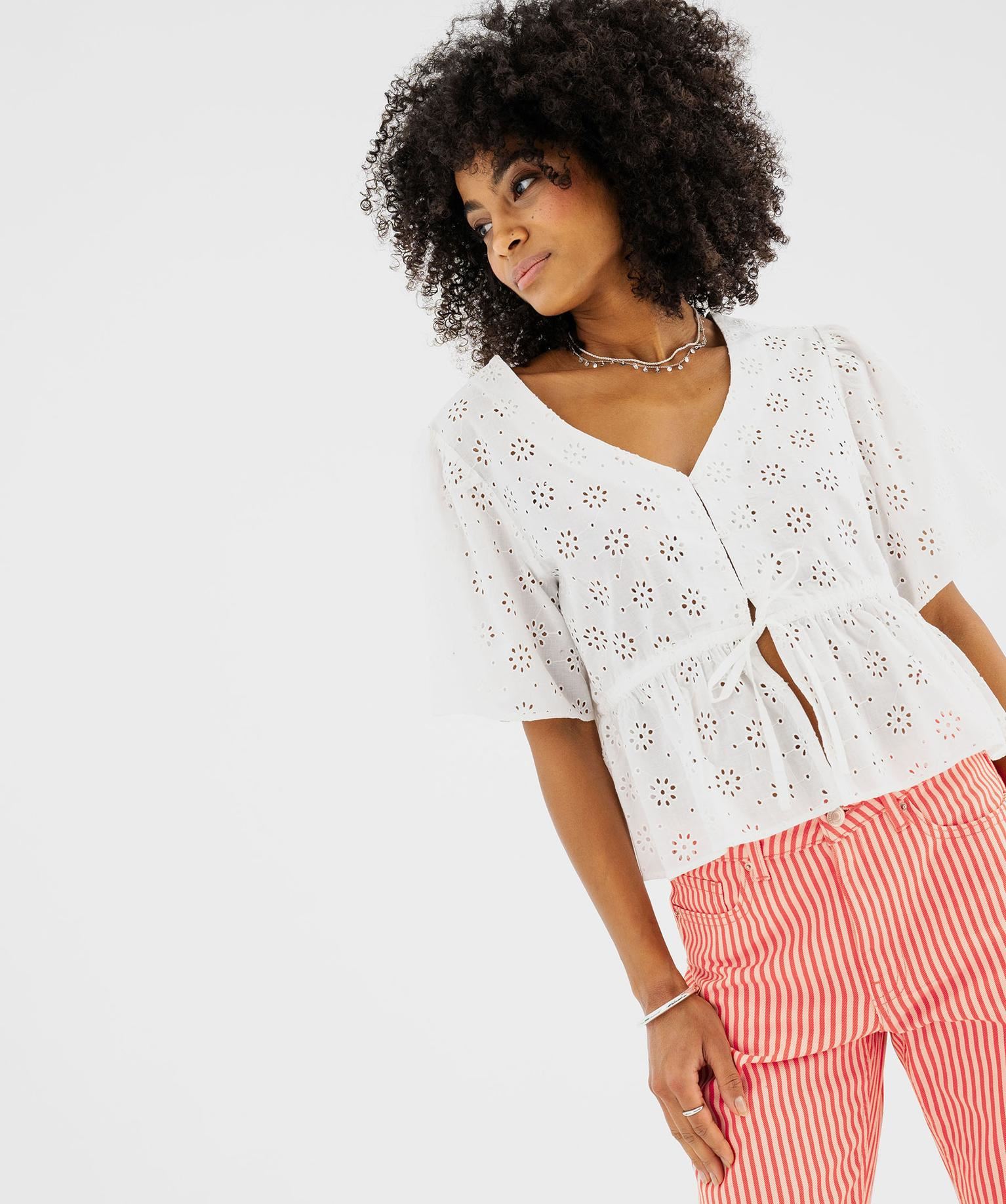blouse manches courtes en broderie anglaise a basque femme blanc chine blouses