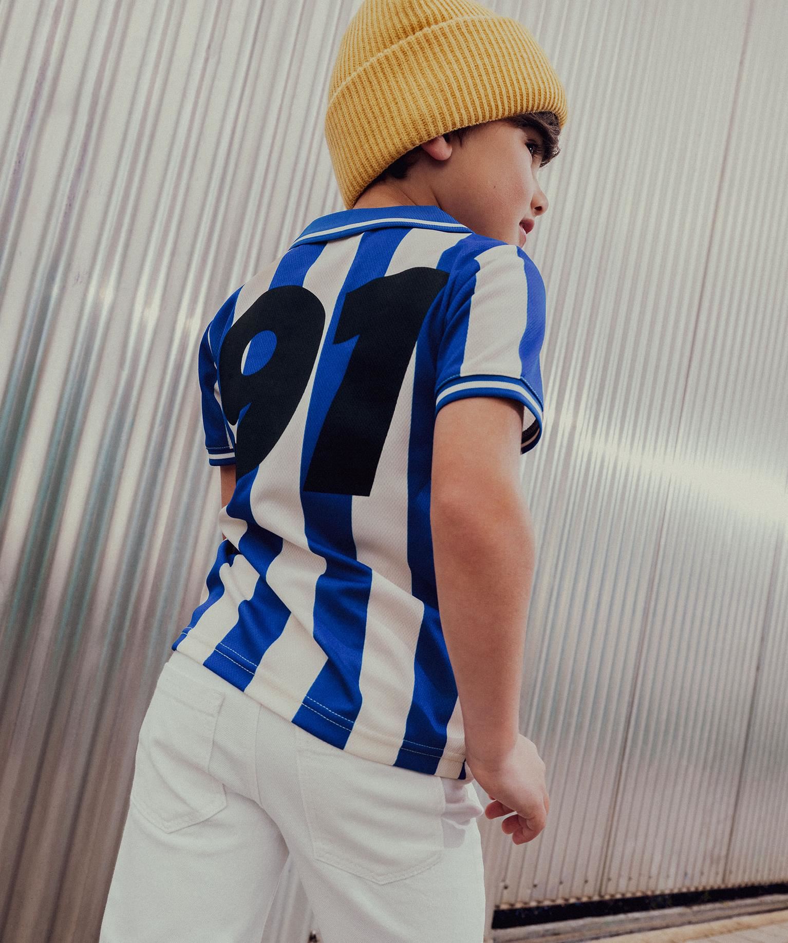 tee-shirt manches courtes en maille style maillot de foot garcon bleu standard tee-shirts