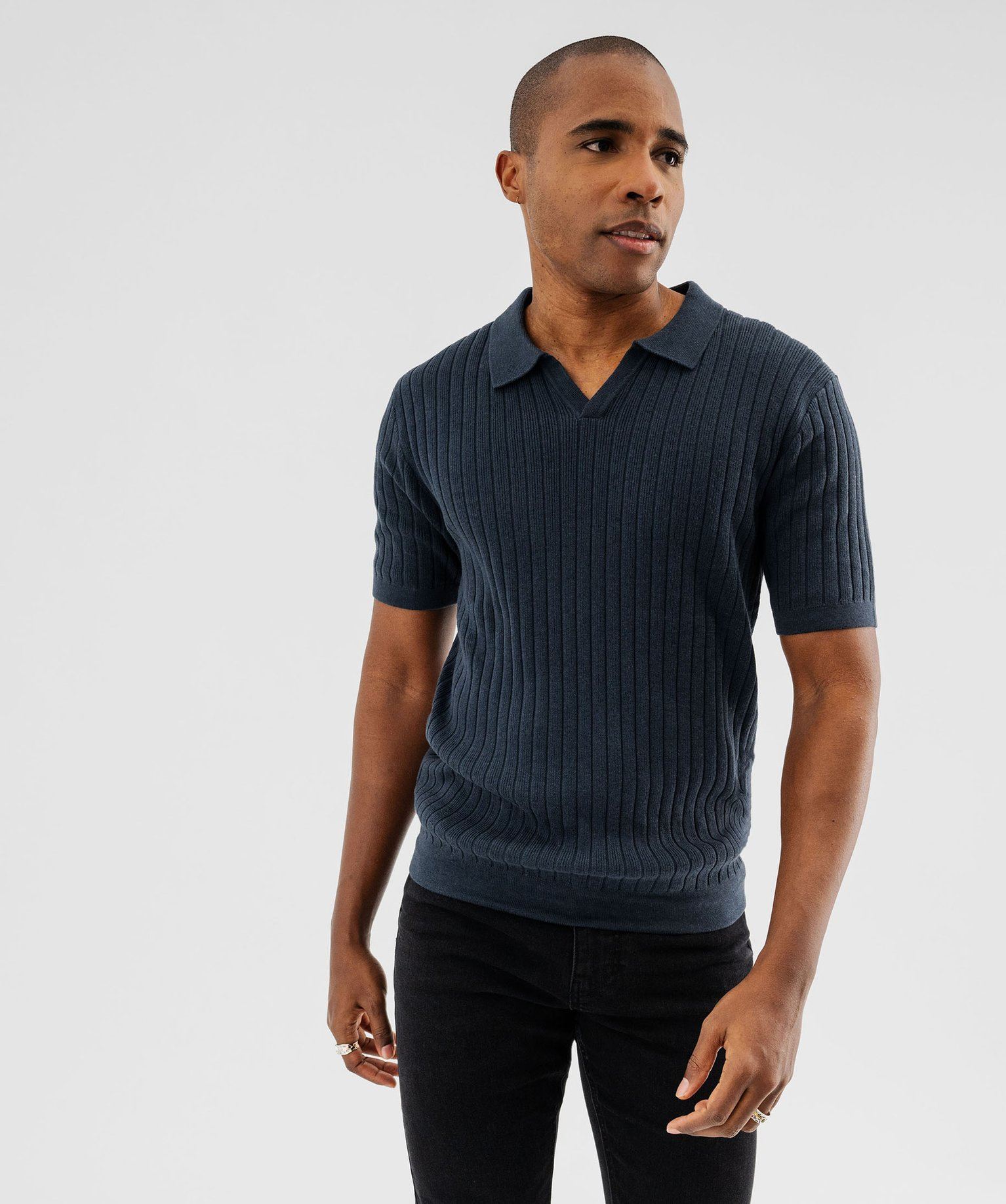 polo en maille cotelee a encolure ouverte homme bleu polos