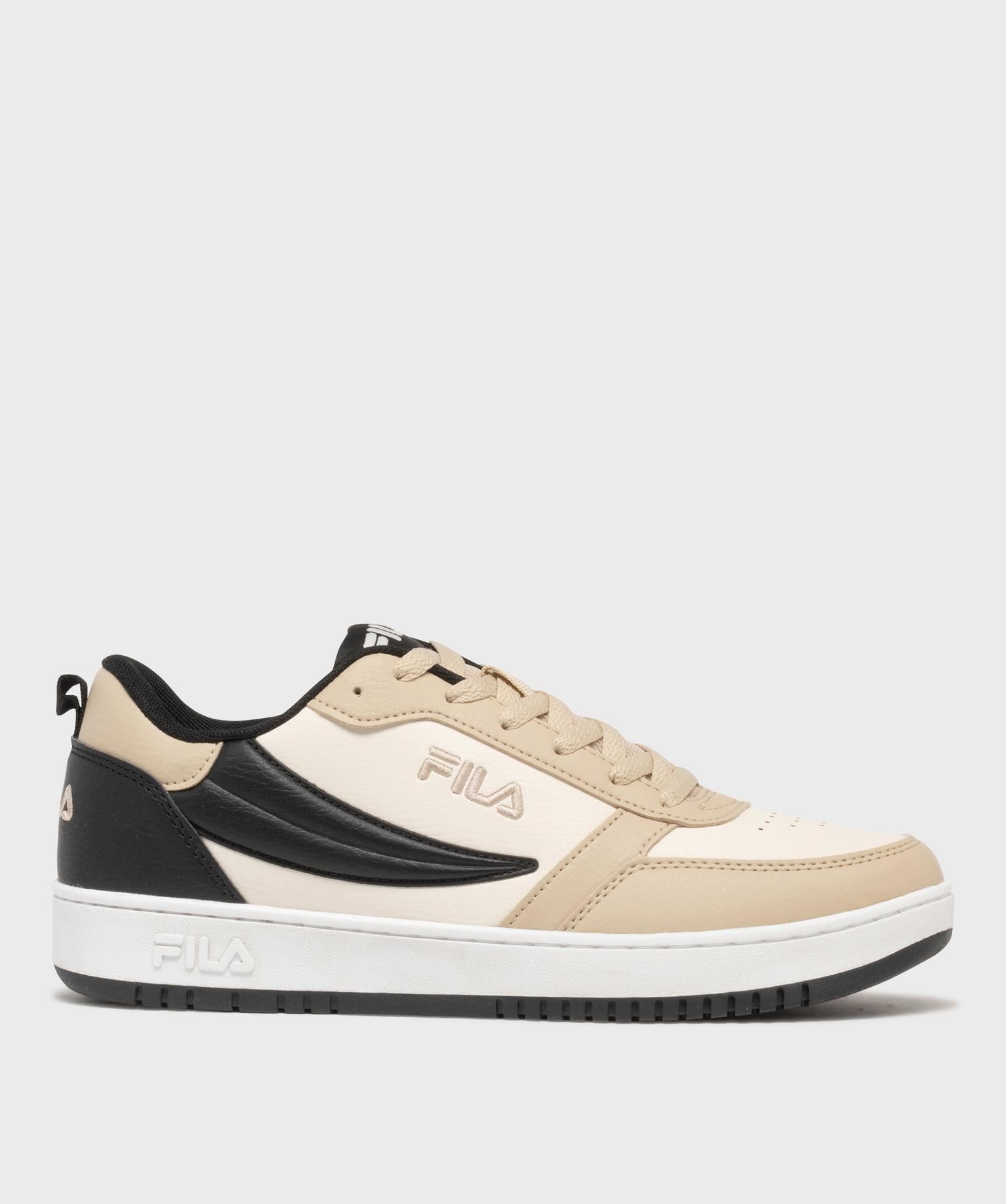 baskets basses a tige grainee et perforee rega nf homme - fila beige