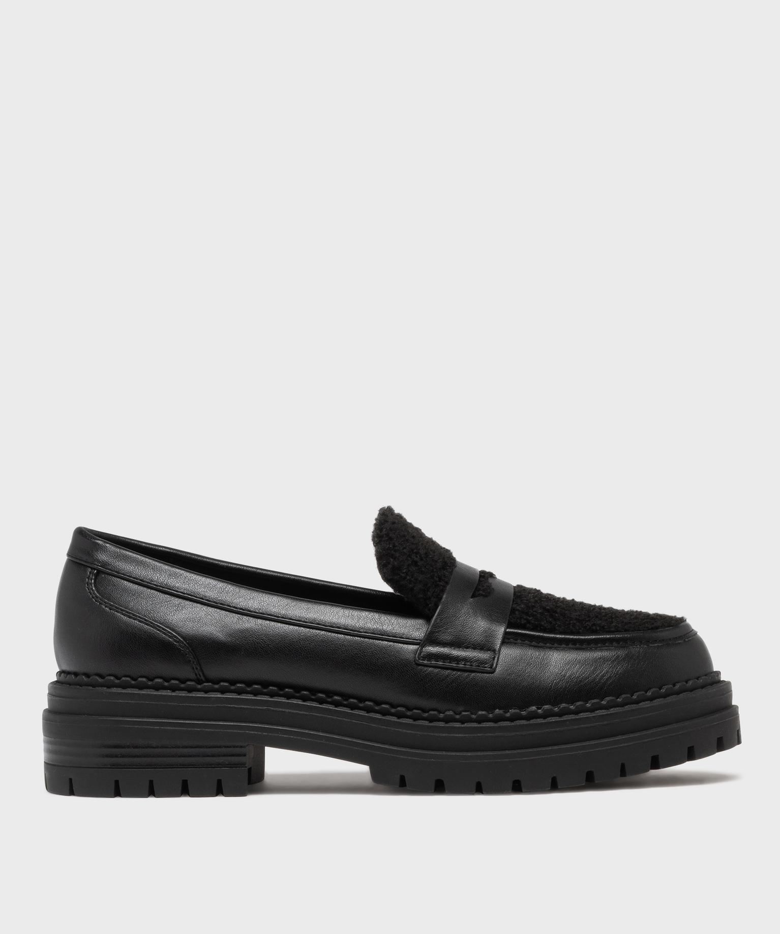 mocassins avec dessus maille bouclette et semelle crantee femme