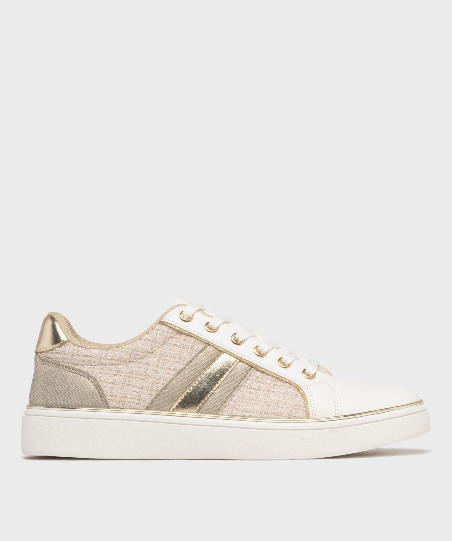 baskets basses a tige textile et details dores femme beige