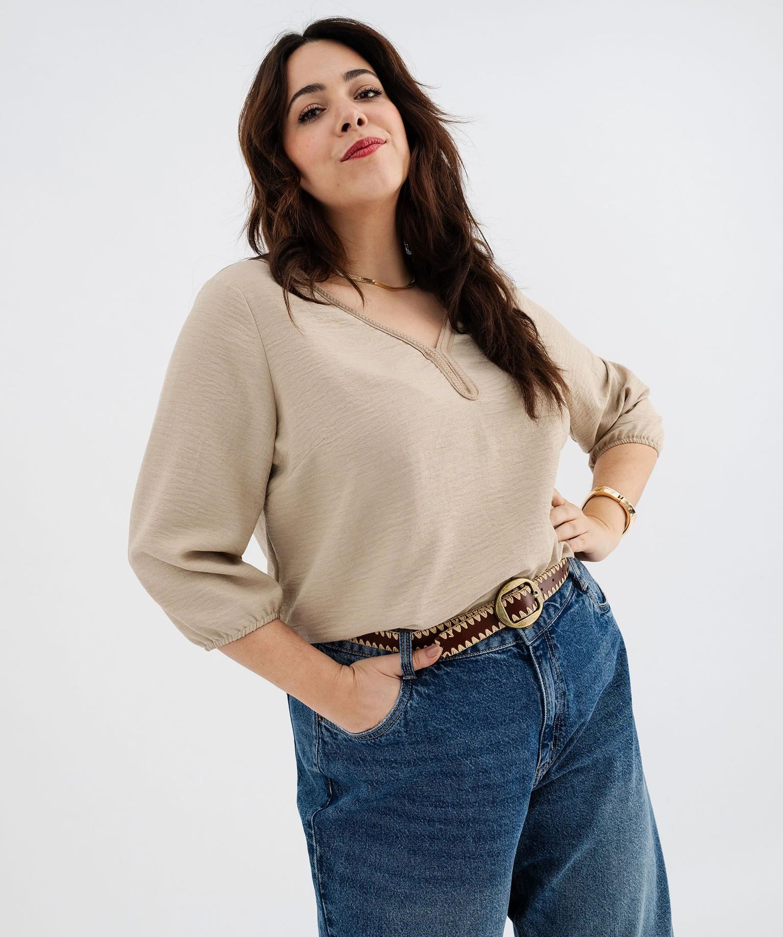 blouse manches 34 en maille fluide et col v femme grande taille beige standard blouses