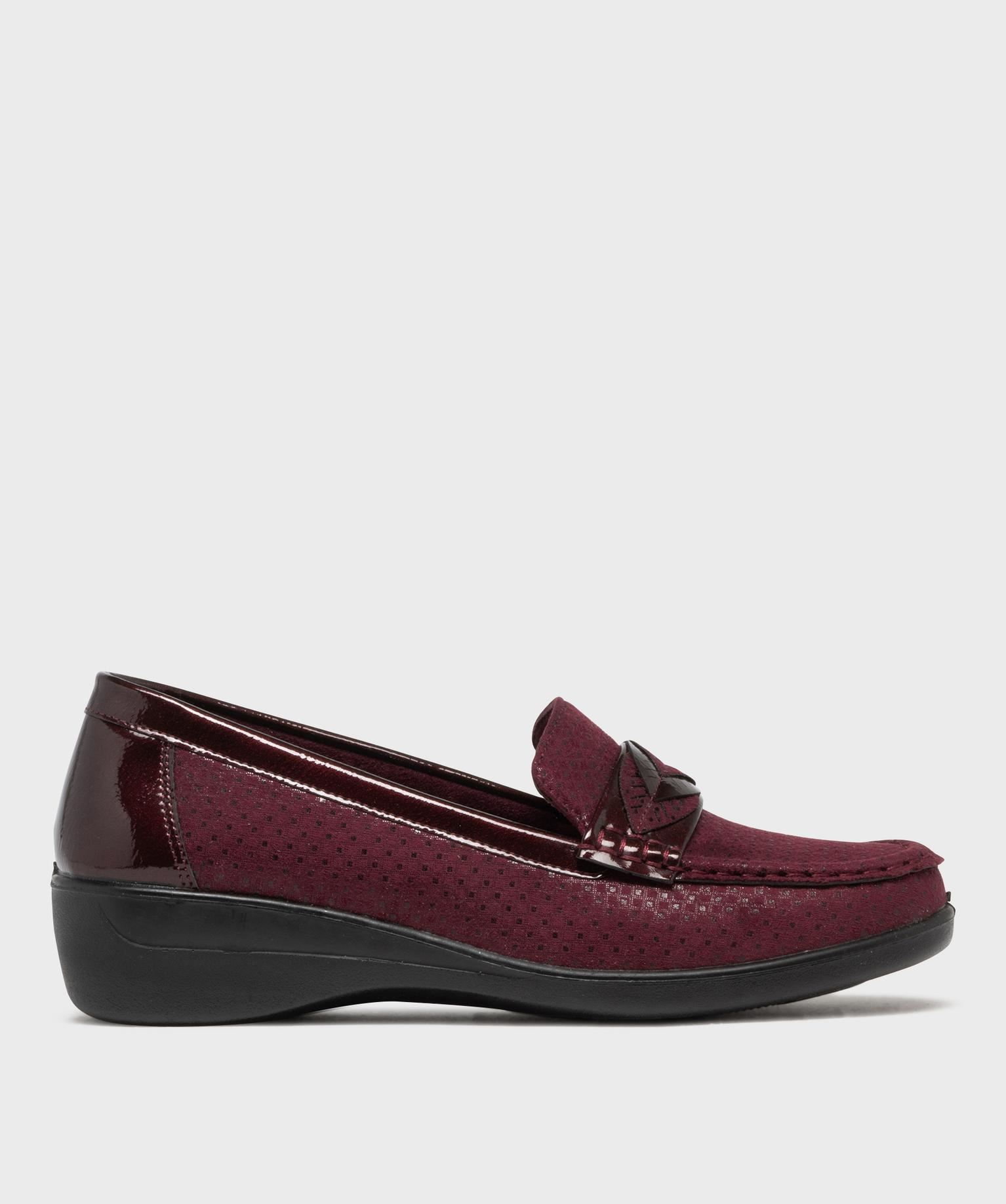 mocassins confort legers et souples a talon compense femme rouge