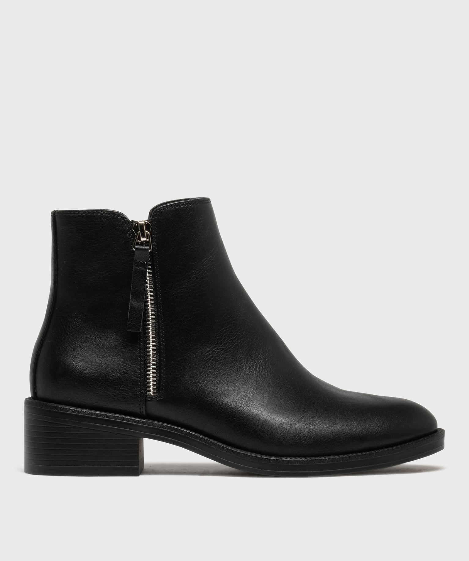 boots zippees a petit talon en matiere lisse femme noir standard
