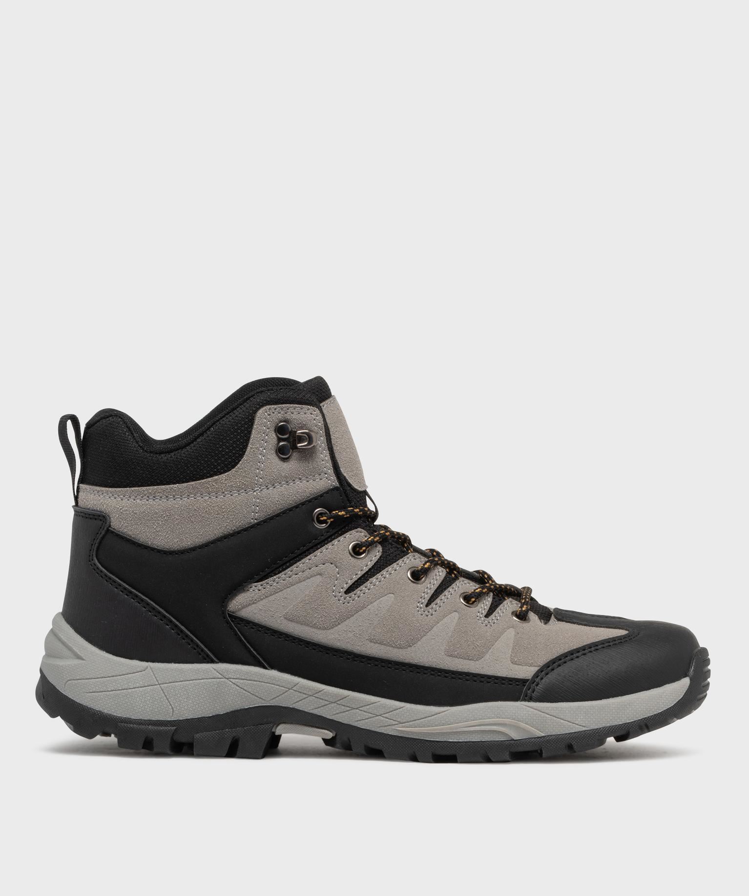 chaussures de randonnee montantes a semelle crantee homme noir standard