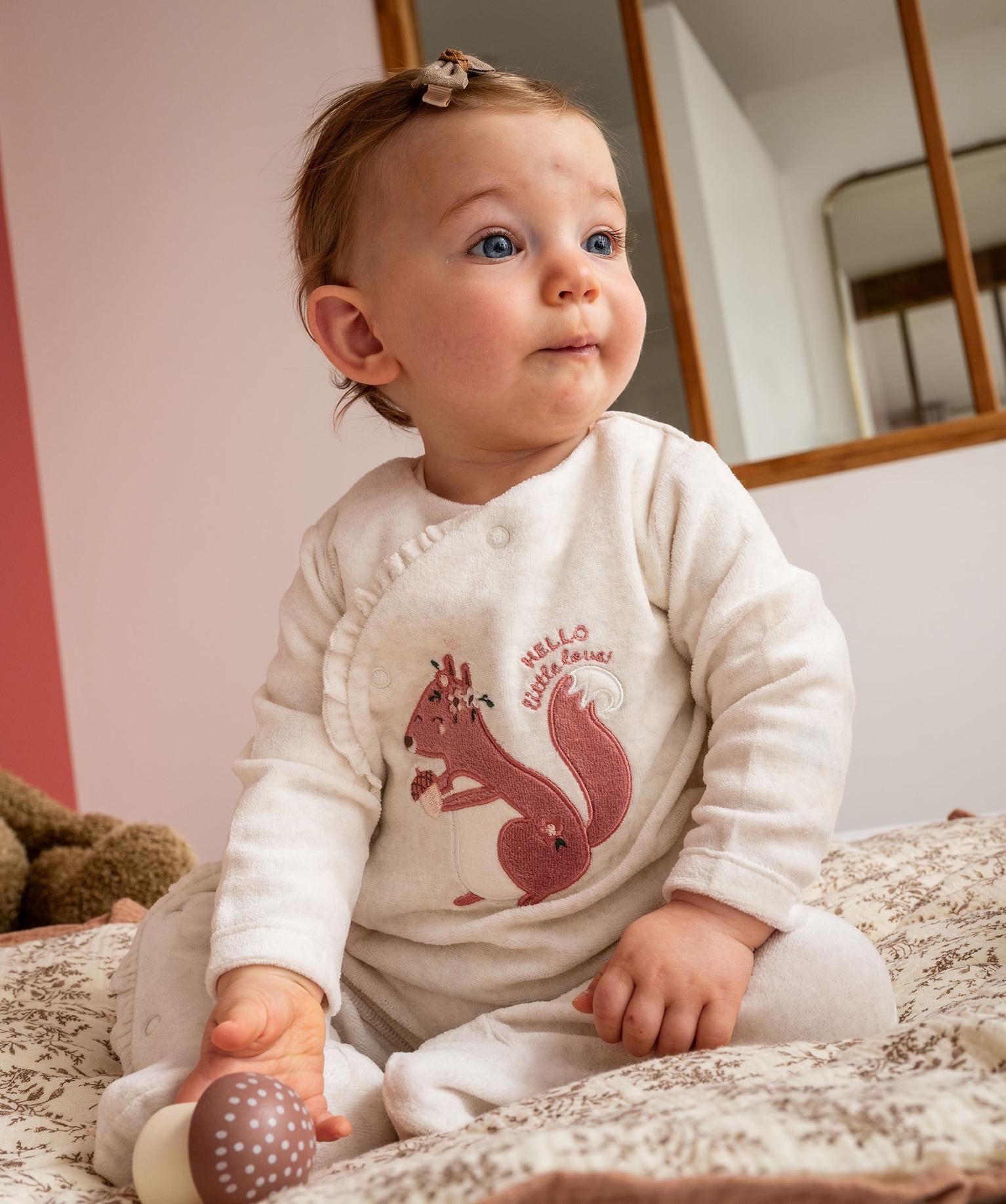 pyjama en velours ouverture devant avec motif bebe beige chine