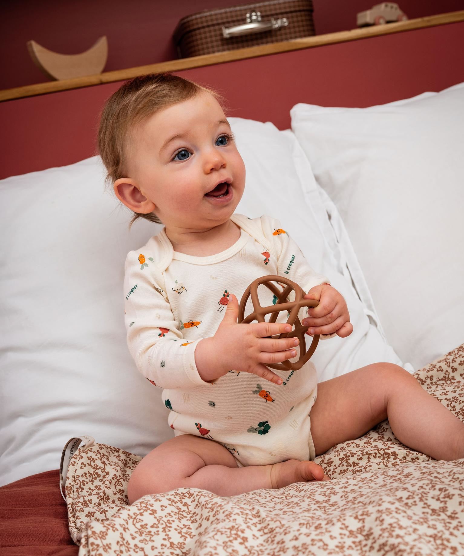 bodies a manches longues motifs legumes bebe garcon beige