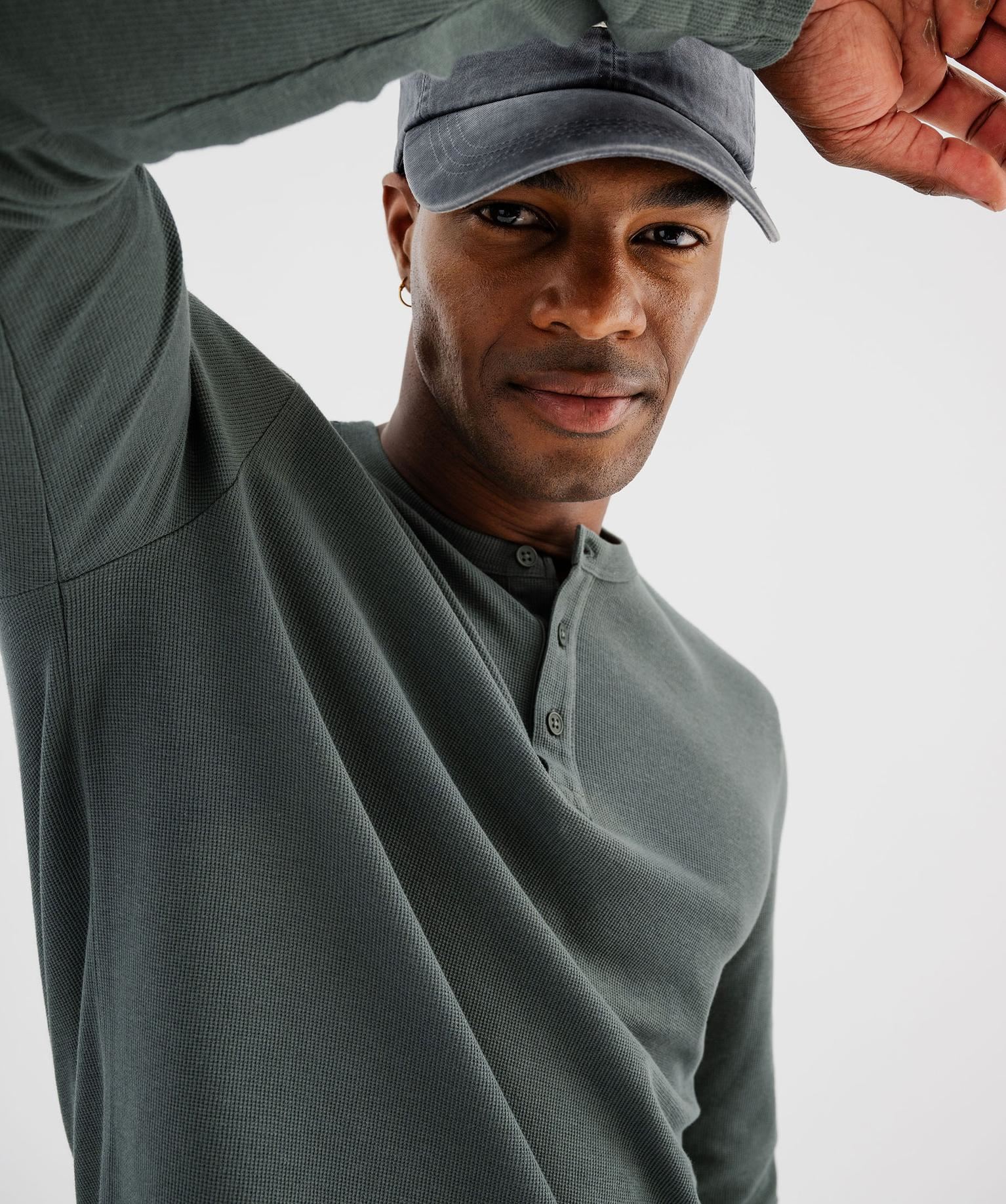tee-shirt manches longues en coton pique avec col tunisien homme vert standard tee-shirts