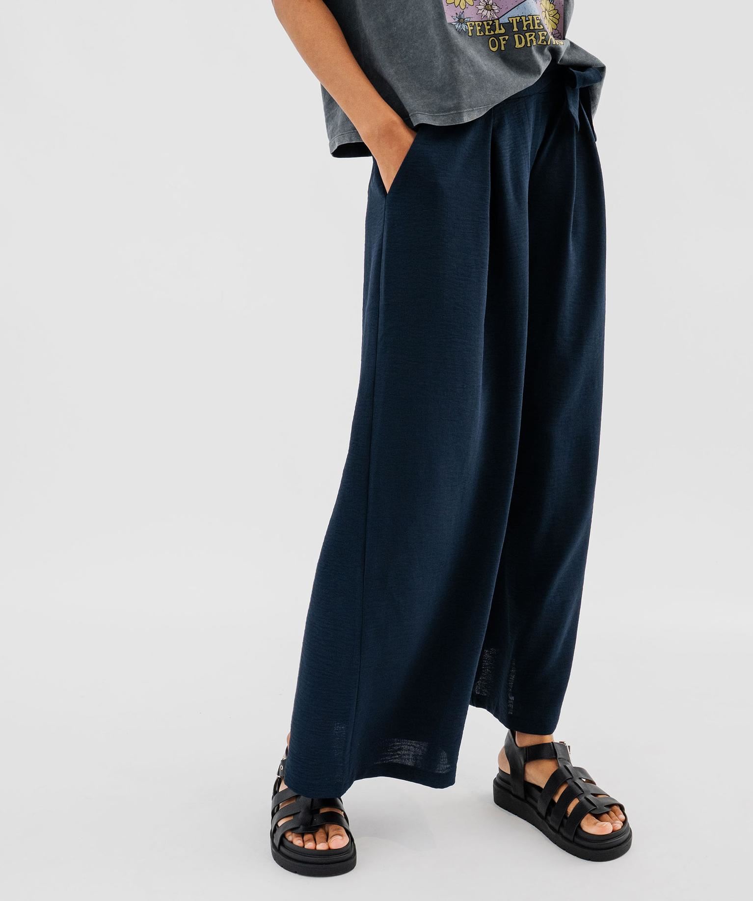 pantalon large et fluide a taille elastiquee et liens a nouer femme bleu pantalons